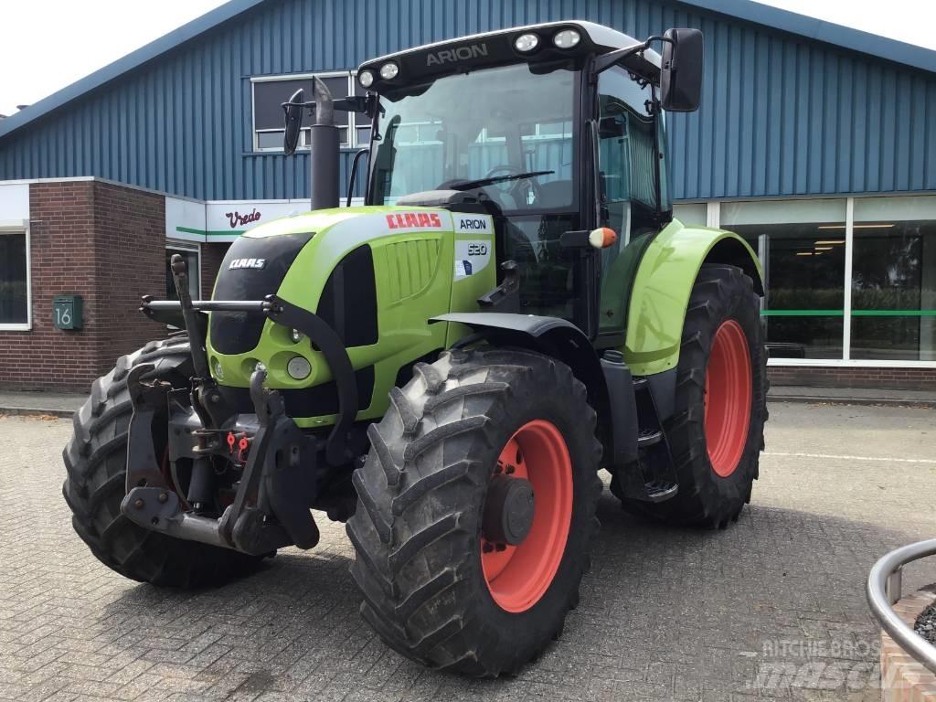 CLAAS Arion 520 CIS Tracteur