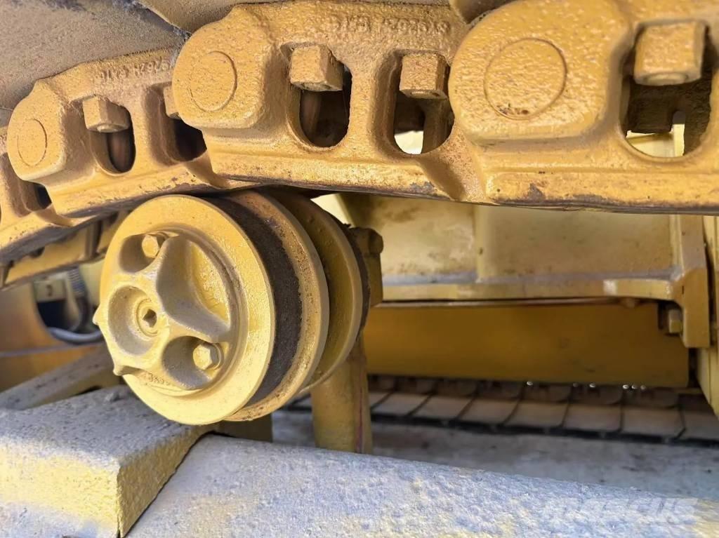CAT D5C Bouteurs sur chenilles