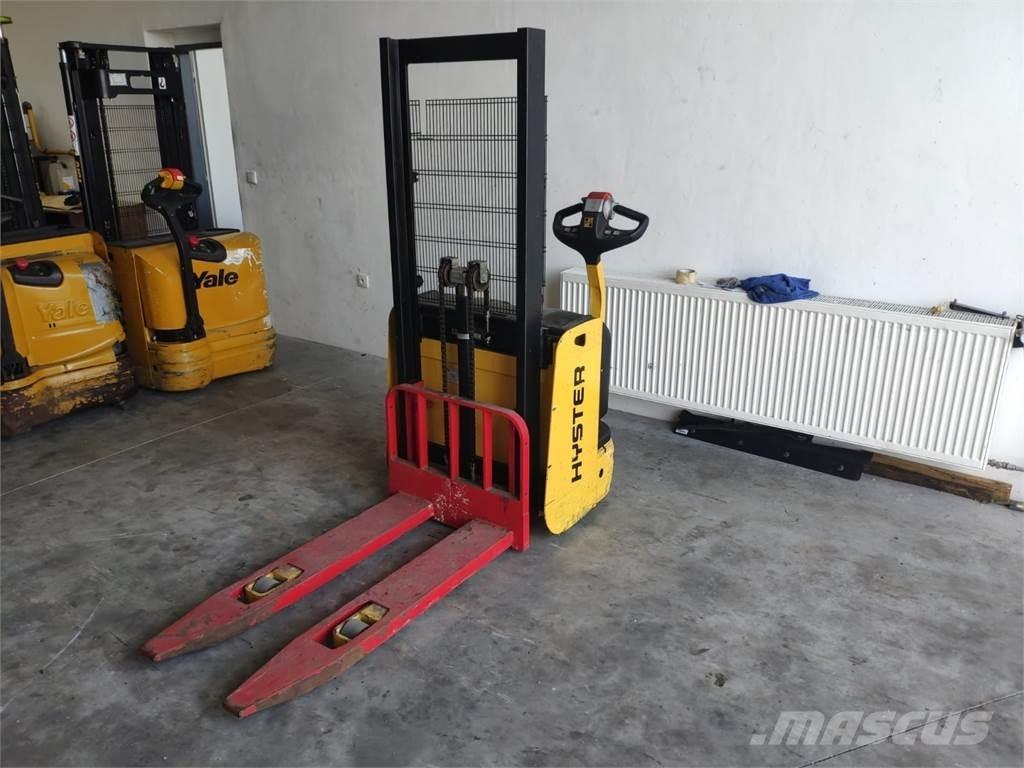 Hyster S1.0E Gerbeur accompagnant