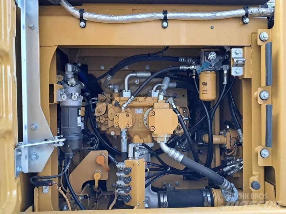 CAT 323 F L Pelle sur chenilles