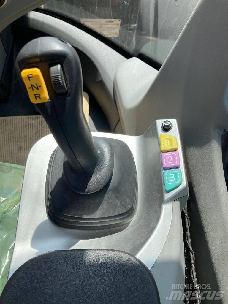 CASE 721G Chargeuse sur pneus