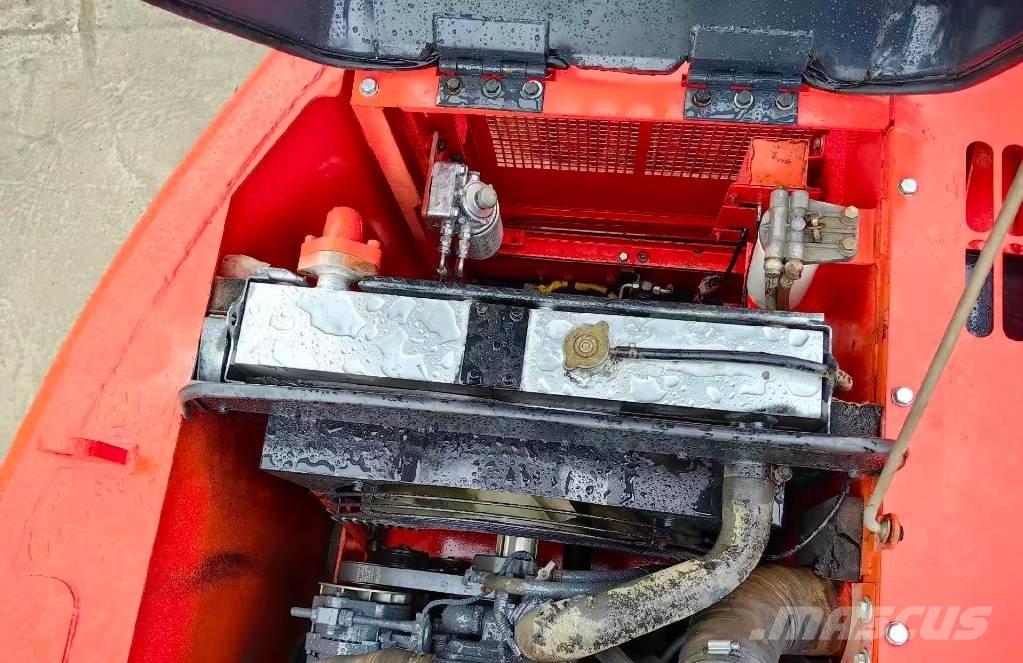 Doosan DX 140 Pelle sur chenilles