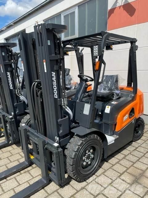 Doosan D30NXP Chariots diesel