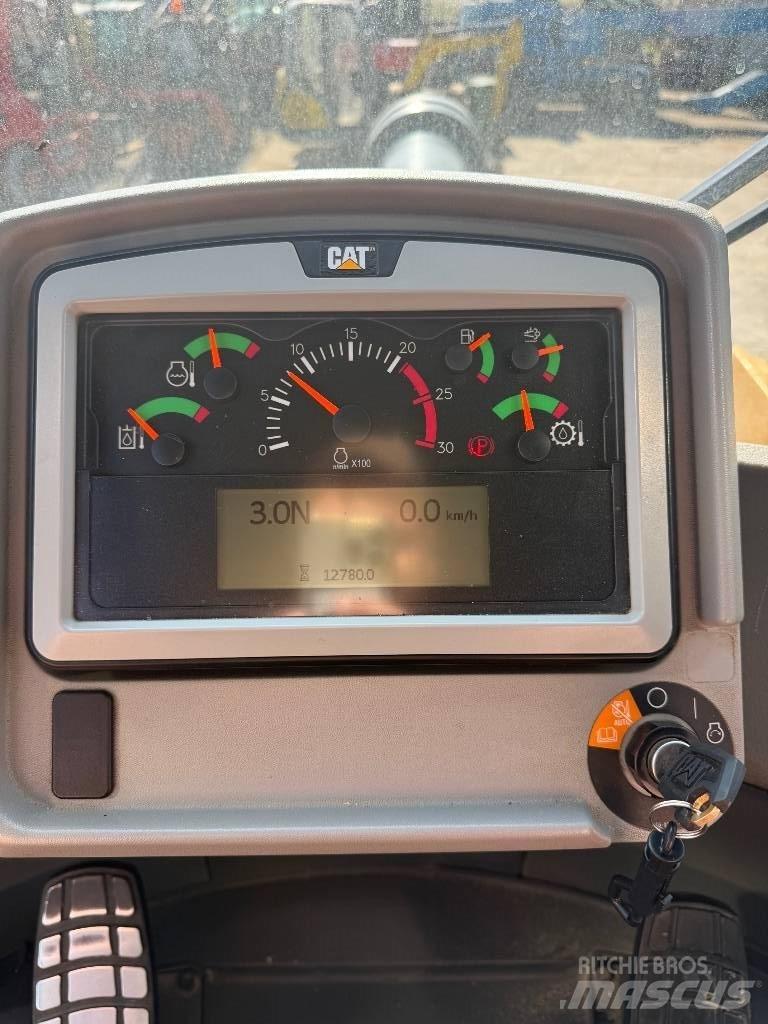 CAT 972 M Chargeuse sur pneus