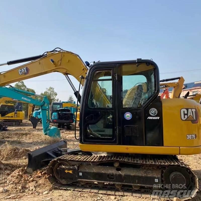 CAT 307 Pelle sur chenilles