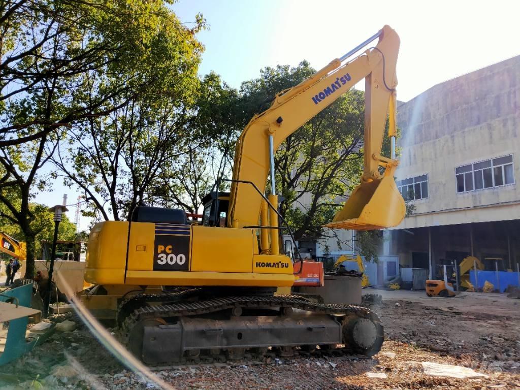 Komatsu PC300-7 Pelle sur chenilles