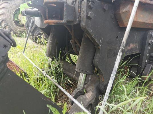 Valtra T 151 WOM Bras et Godet