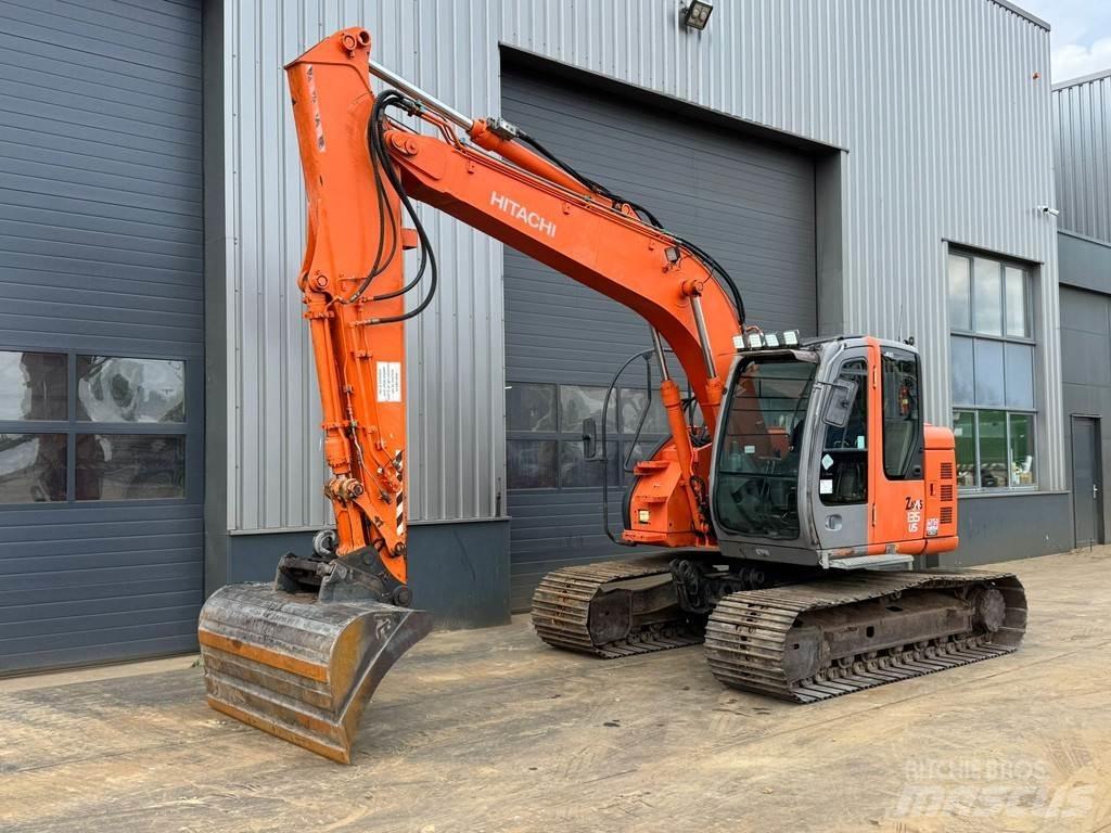Hitachi ZX135US Pelle spéciale