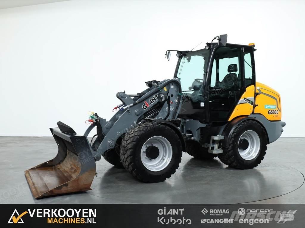 GiANT G5000 Chargeuse sur pneus