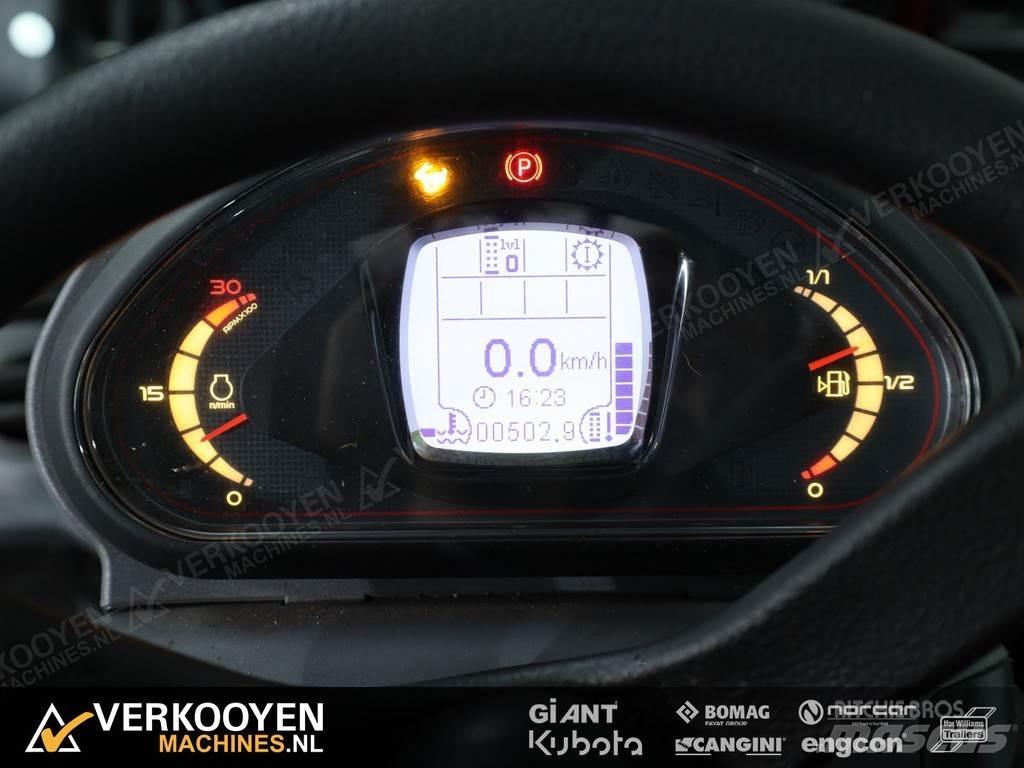 GiANT G5000 Chargeuse sur pneus