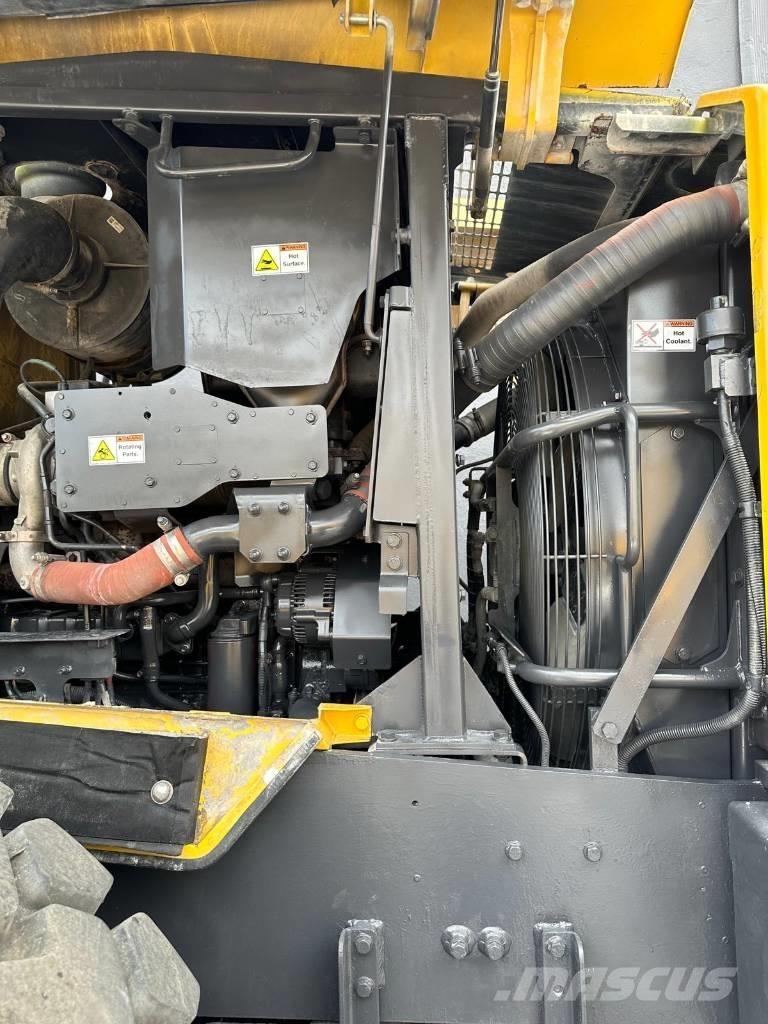 Komatsu WA 380-7 Chargeuse sur pneus