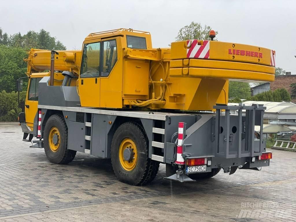 Liebherr LTM 1030/2 Grues tout terrain