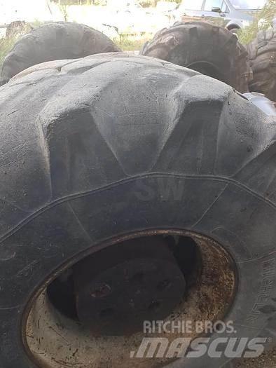 Michelin 18R19.5XF Pneus, roues et jantes