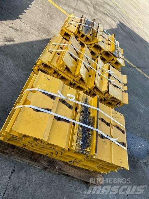 Komatsu d 85 plate Chenilles