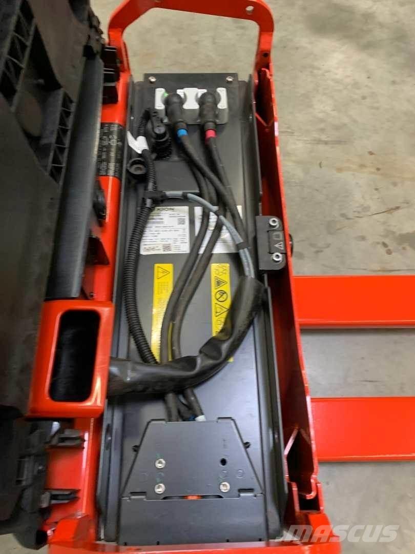 Linde T16 ION Gerbeur accompagnant