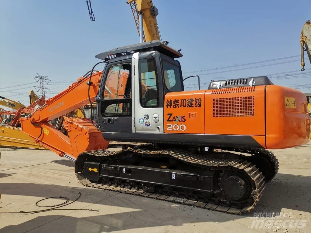 Hitachi ZX 200 Pelle sur chenilles