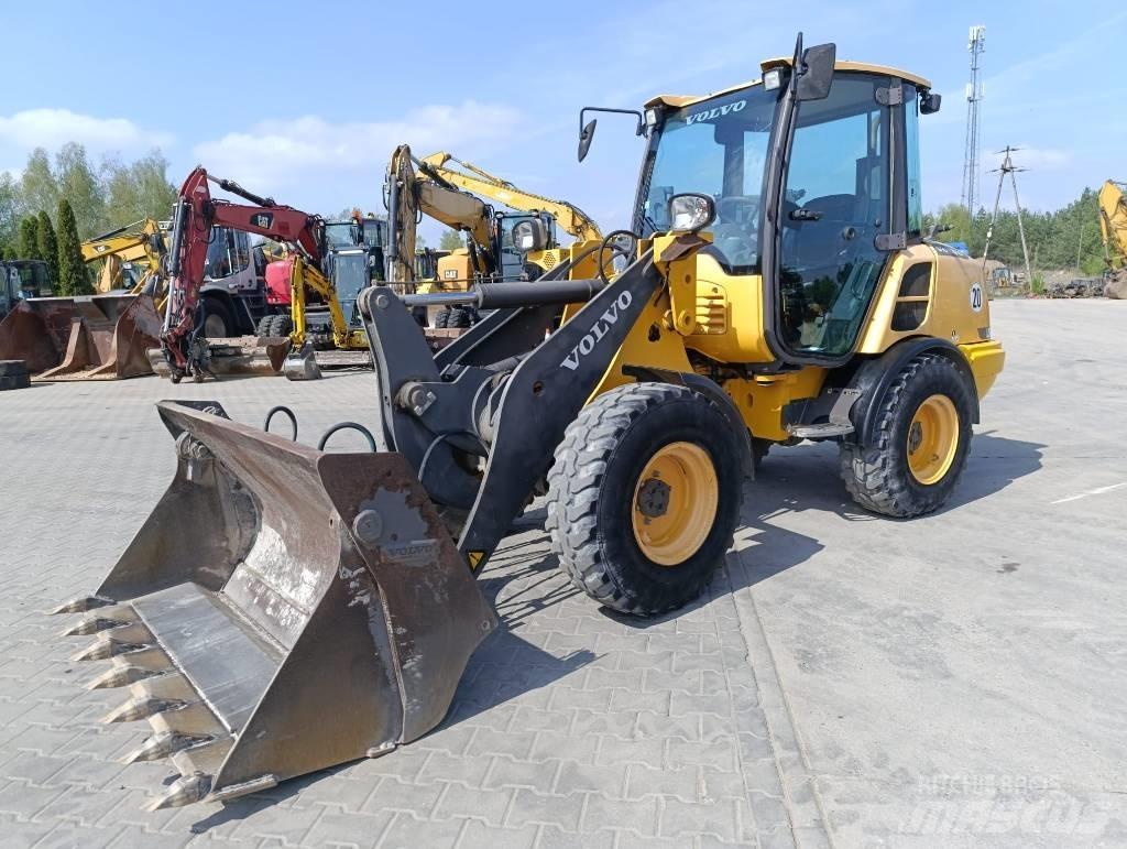Volvo L 25 F Chargeuse sur pneus