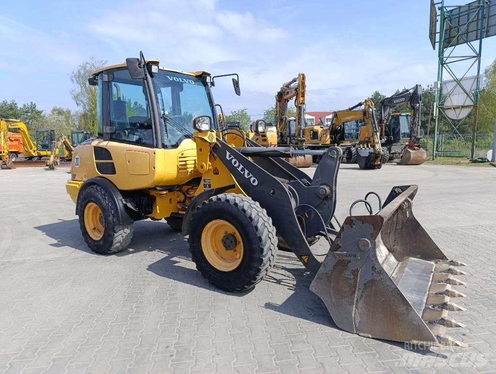 Volvo L 25 F Chargeuse sur pneus