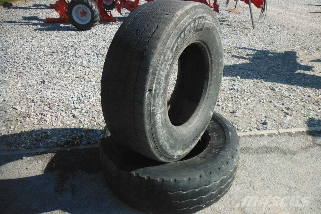 Michelin 385/65R22.5 Pneus, roues et jantes