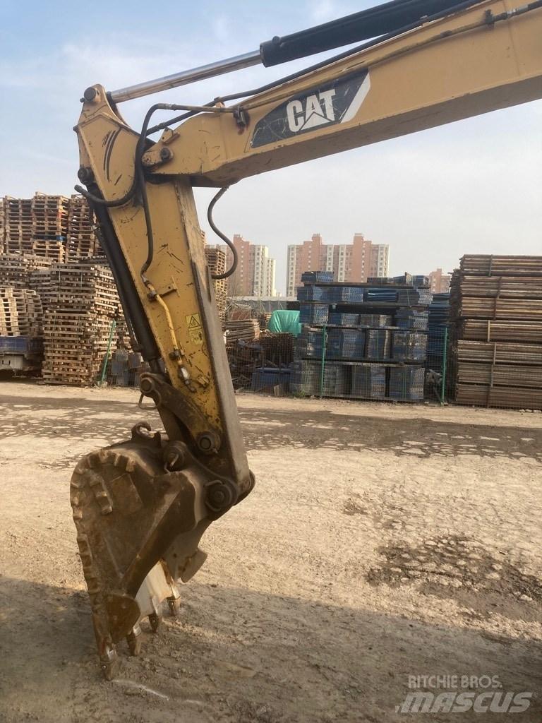 CAT 307 D Pelle sur chenilles