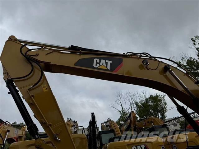 CAT 320 D2L Pelle sur chenilles