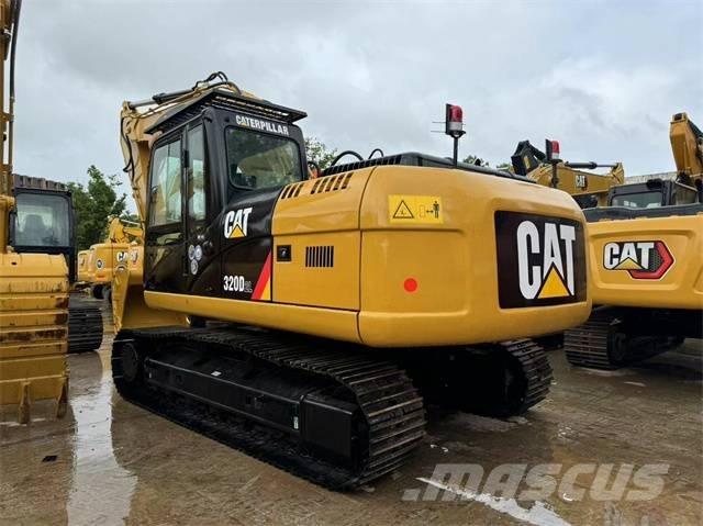 CAT 320 D2L Pelle sur chenilles