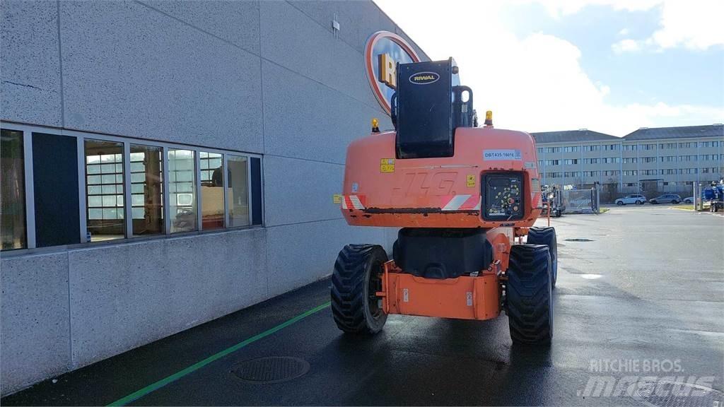 JLG 1350SJP Nacelles télescopiques