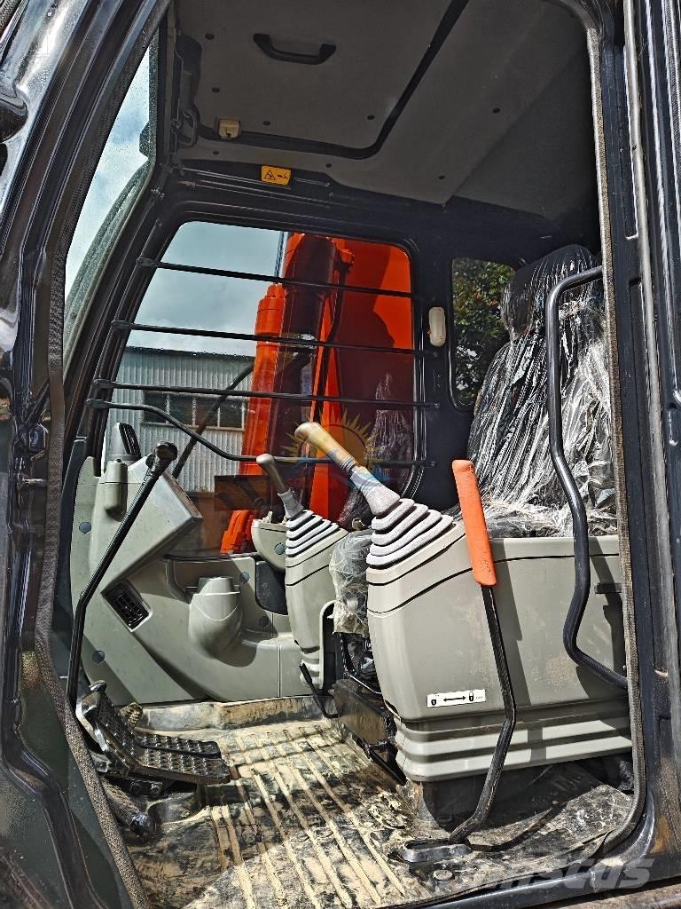 Hitachi ZX 130 Pelle sur chenilles