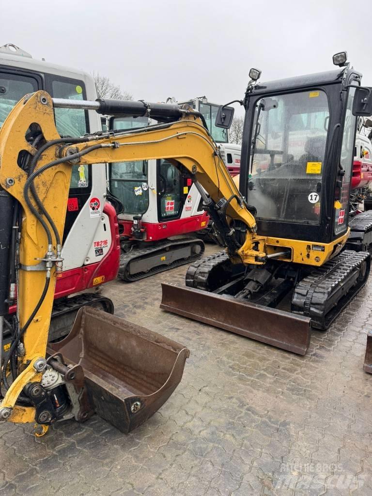 CAT 302.7 D Mini pelle < 7t