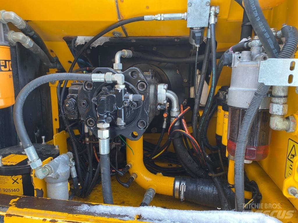 JCB JS 290 LC Pelle sur chenilles