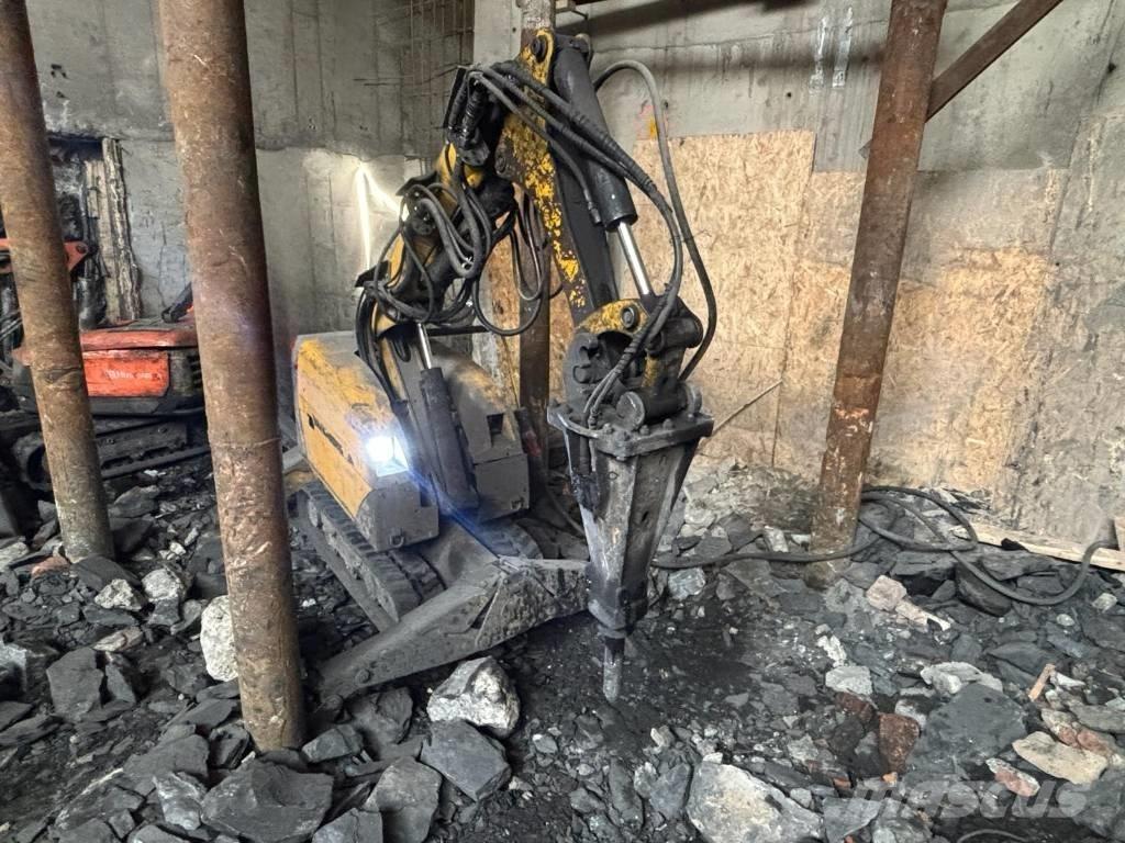 Brokk 180 Pelle de démolition