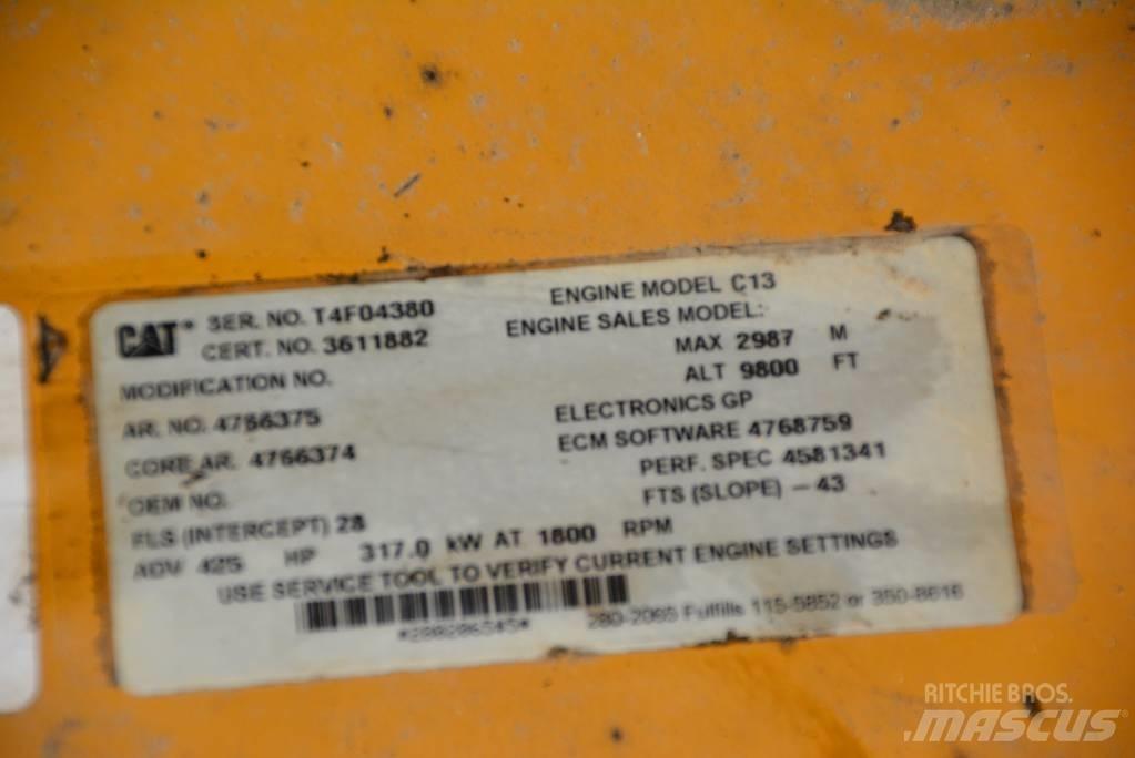 CAT 352 F L Pelle sur chenilles