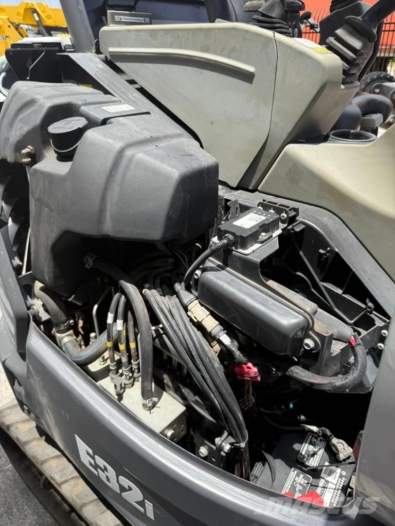 Bobcat E 32i Mini pelle < 7t