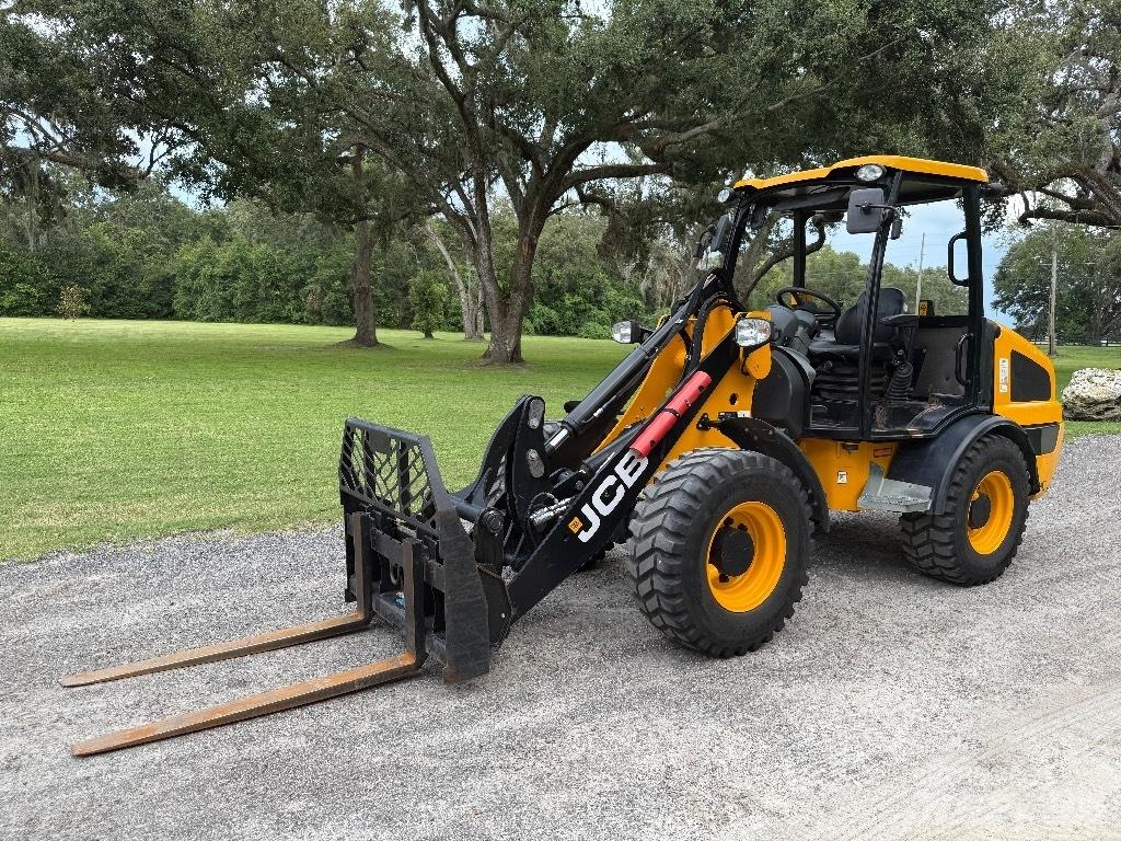 JCB 407 Chargeuse sur pneus
