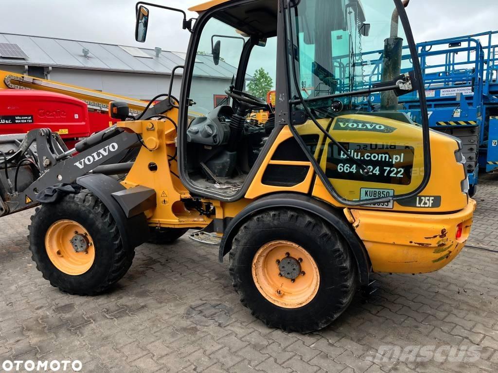 Volvo L 25 F Chargeuse sur pneus