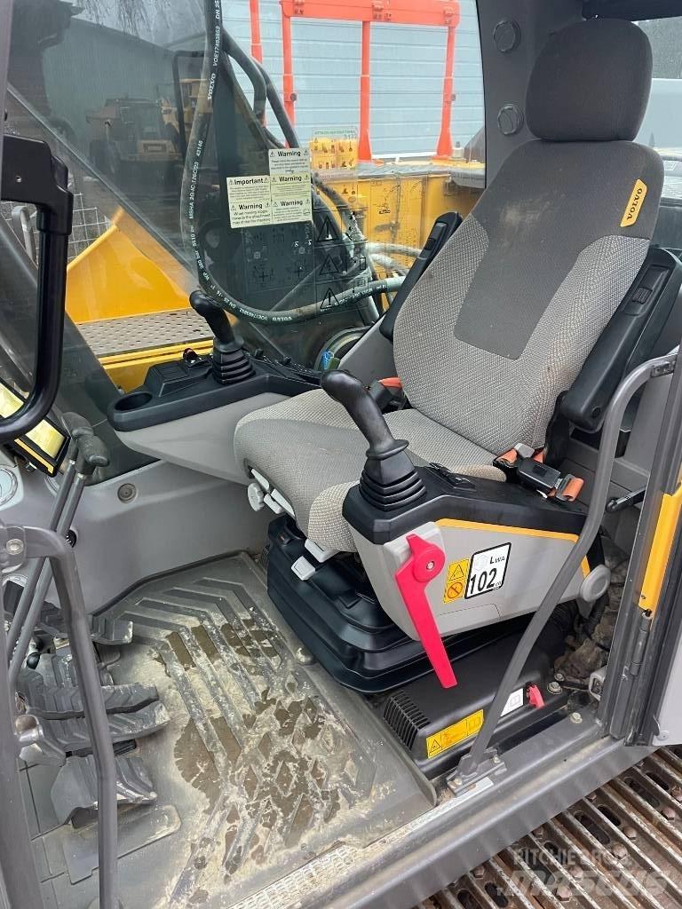 Volvo EC220E Pelle sur chenilles