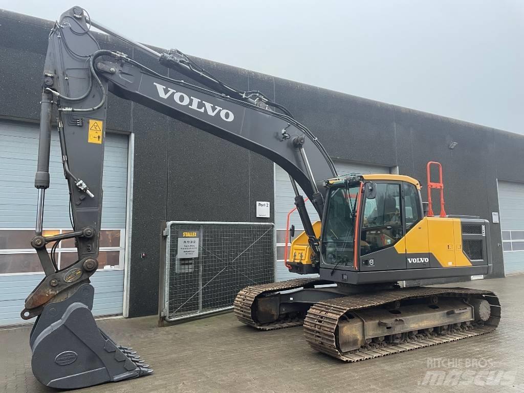 Volvo EC220E Pelle sur chenilles