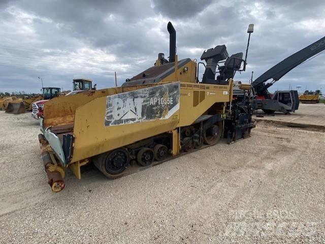 CAT AP1055E Finisseur