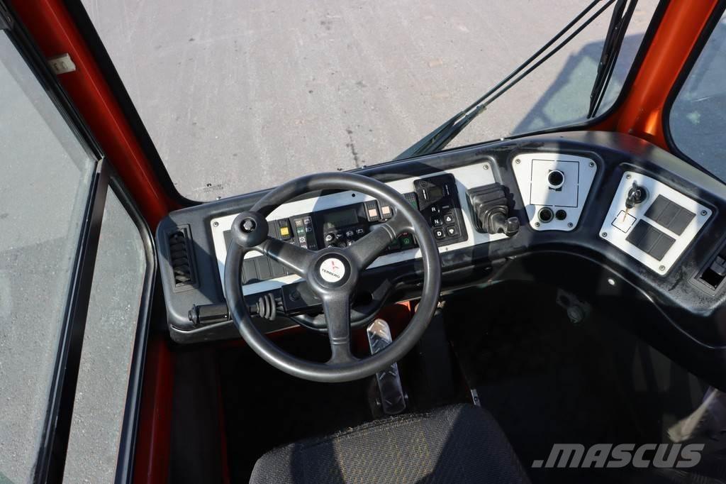 Terberg YT182 Tracteur de manœuvre