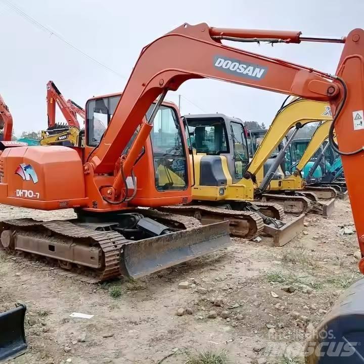 Doosan DH70-7 Pelle sur chenilles
