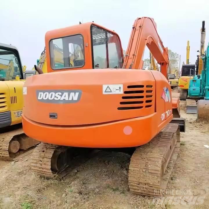 Doosan DH70-7 Pelle sur chenilles