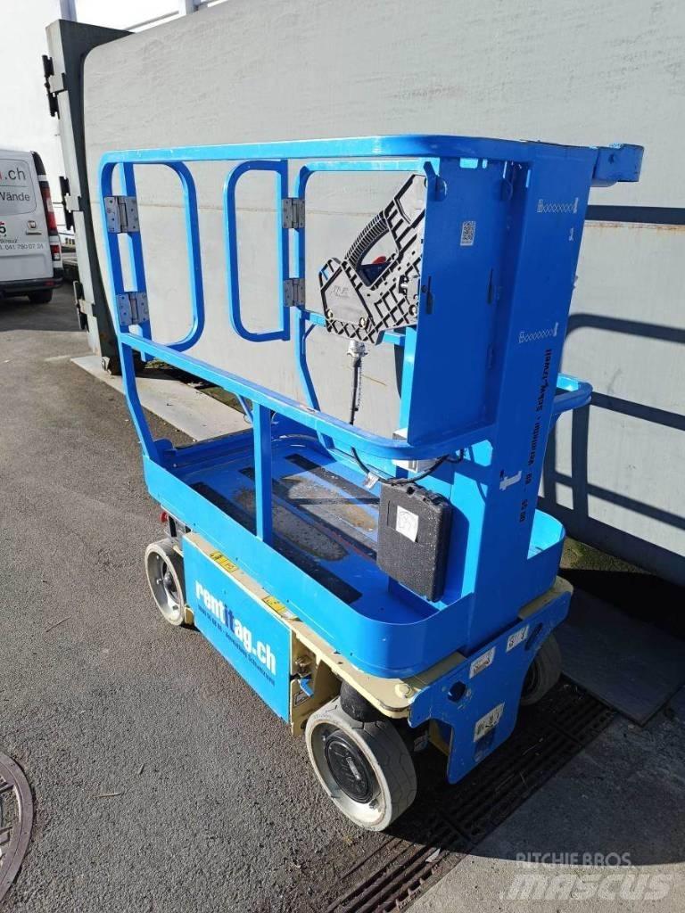 JLG 1230 ES Mât vertical