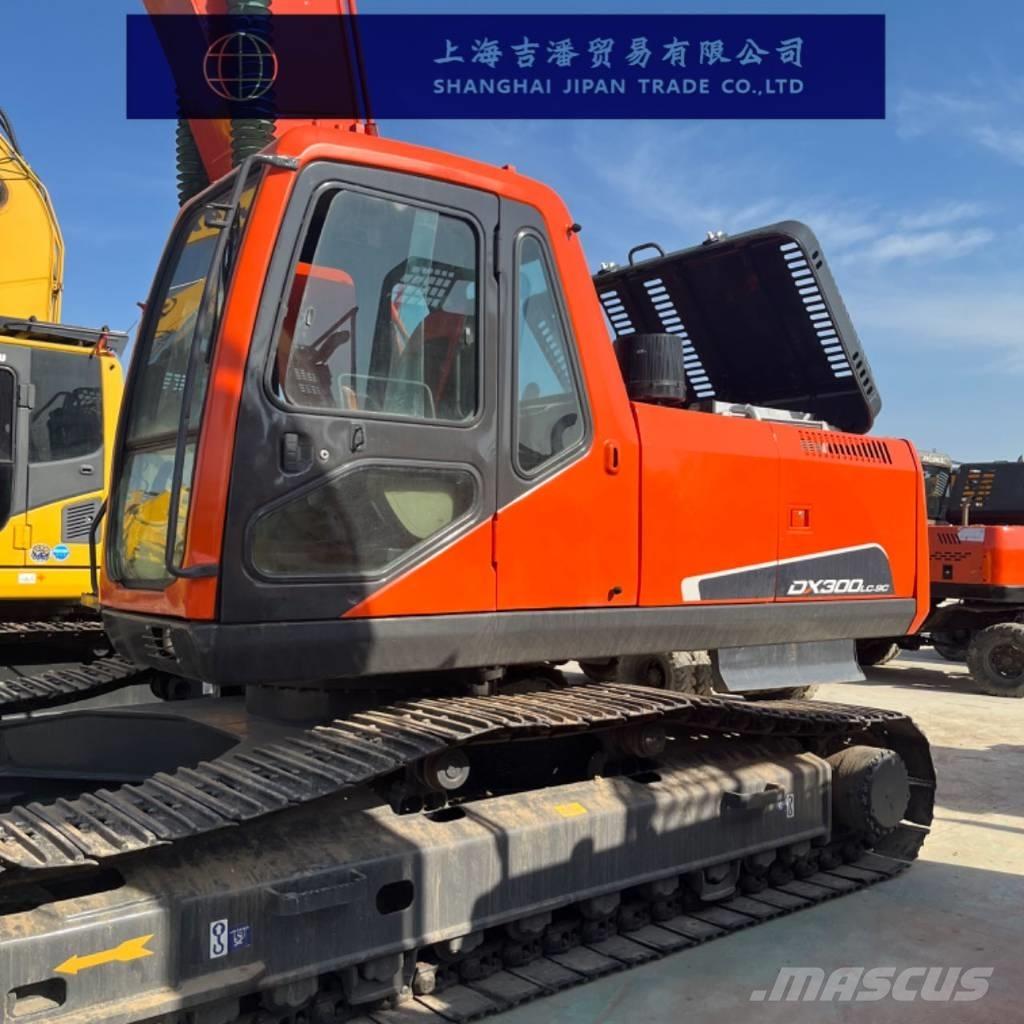 Doosan DX 300 Pelle sur chenilles