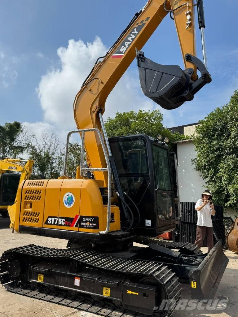 Sany SY 75 C Mini pelle < 7t