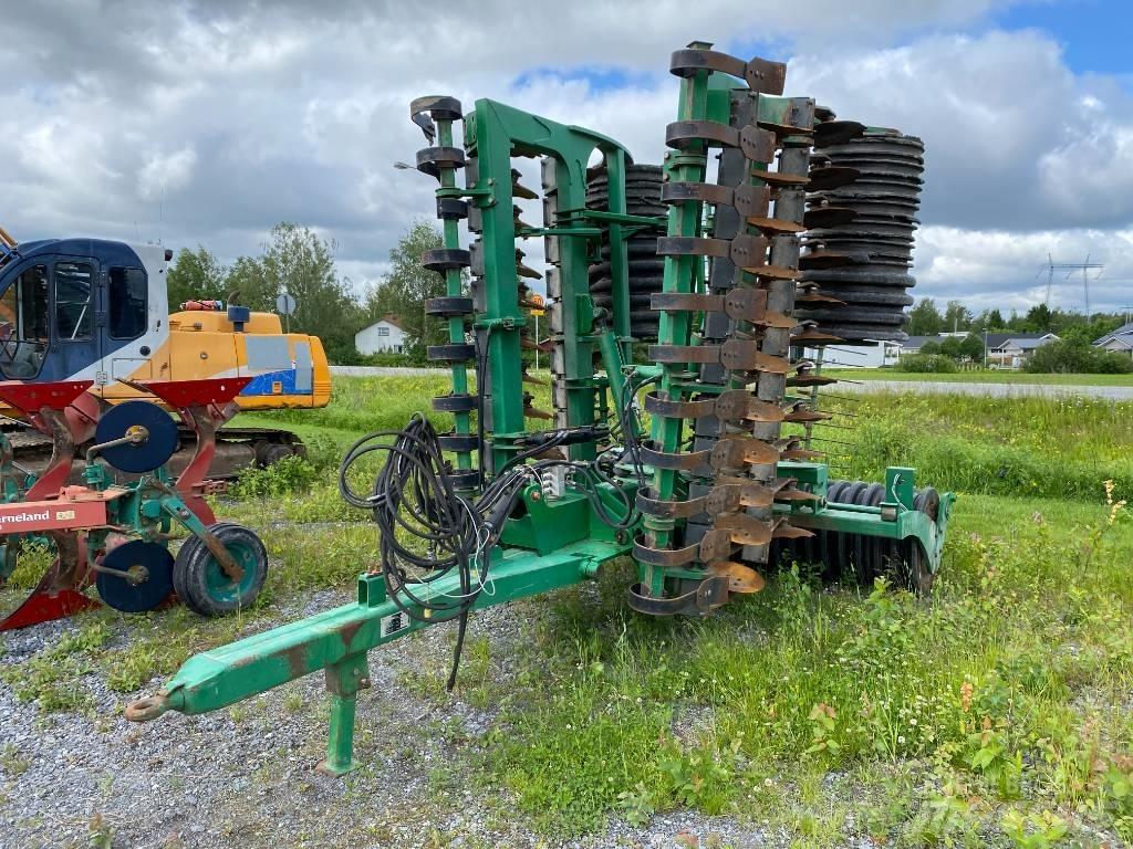 Kivi-Pekka Lamu 550 Crover crop