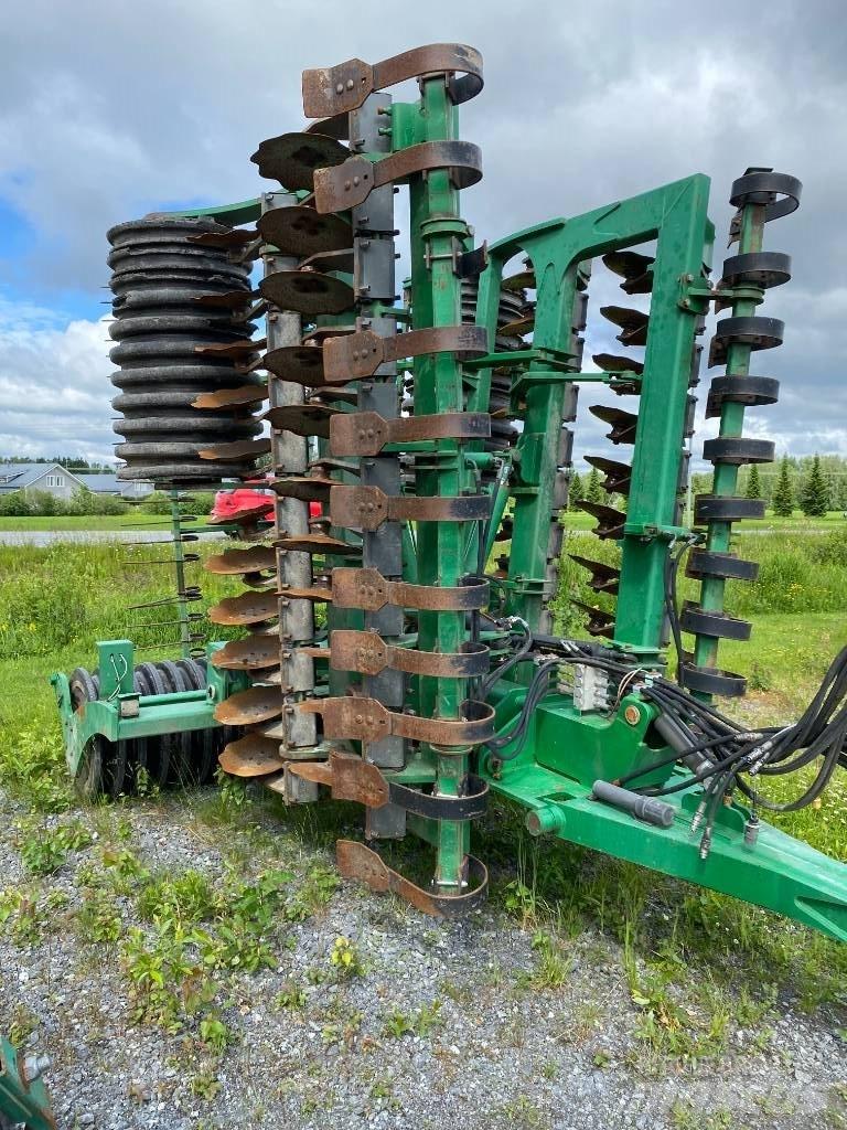 Kivi-Pekka Lamu 550 Crover crop
