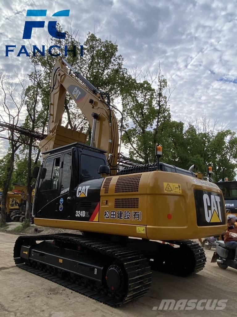 CAT 324 D Pelle sur chenilles