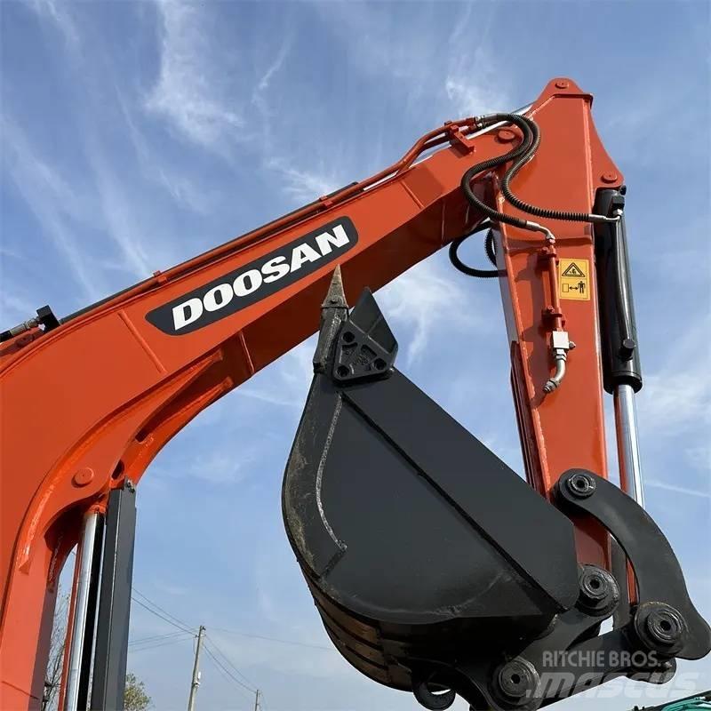 Doosan DX 60 Pelle sur chenilles