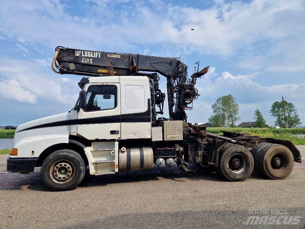 Volvo NH12.460 Tracteur routier