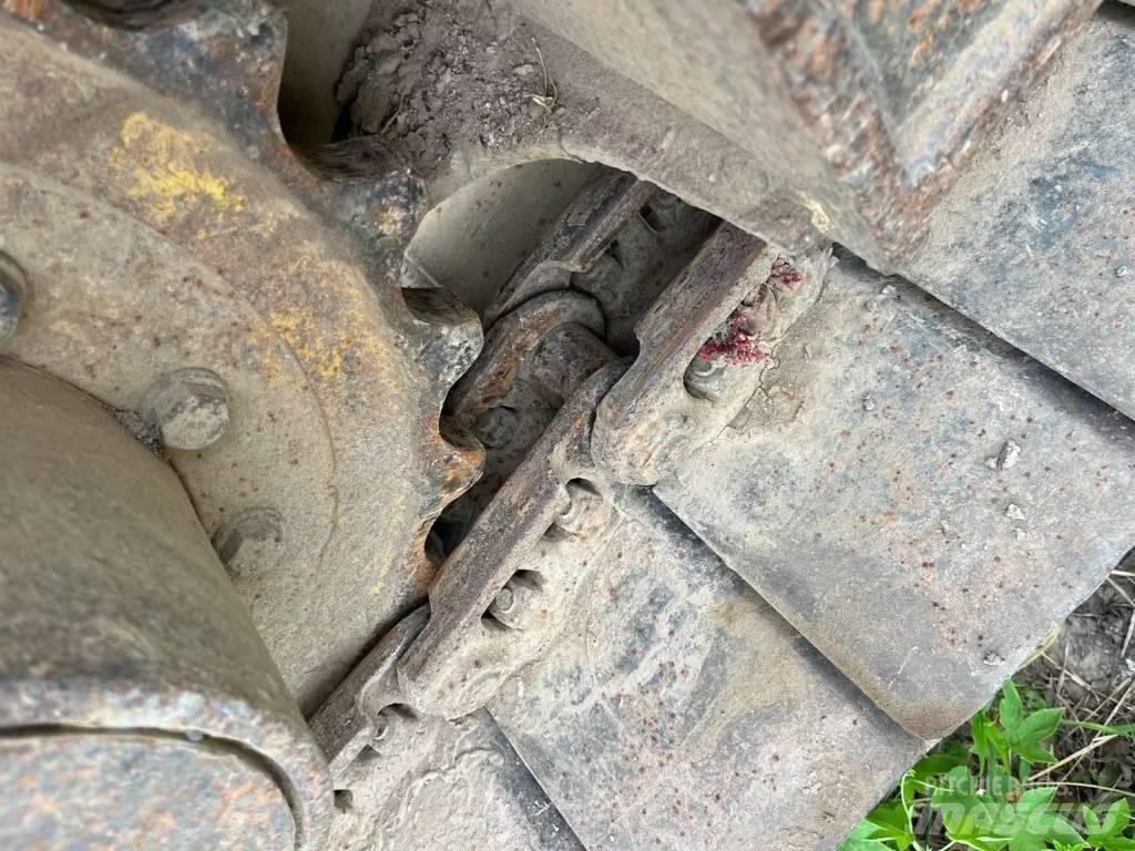 Komatsu PC70-8加长臂 Pelle sur chenilles